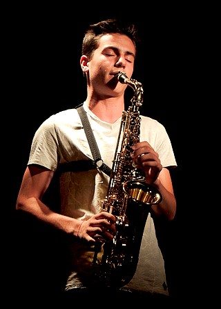 Jouer du Saxophone, Vacances en famille, Cours saxo-trompette-flûte